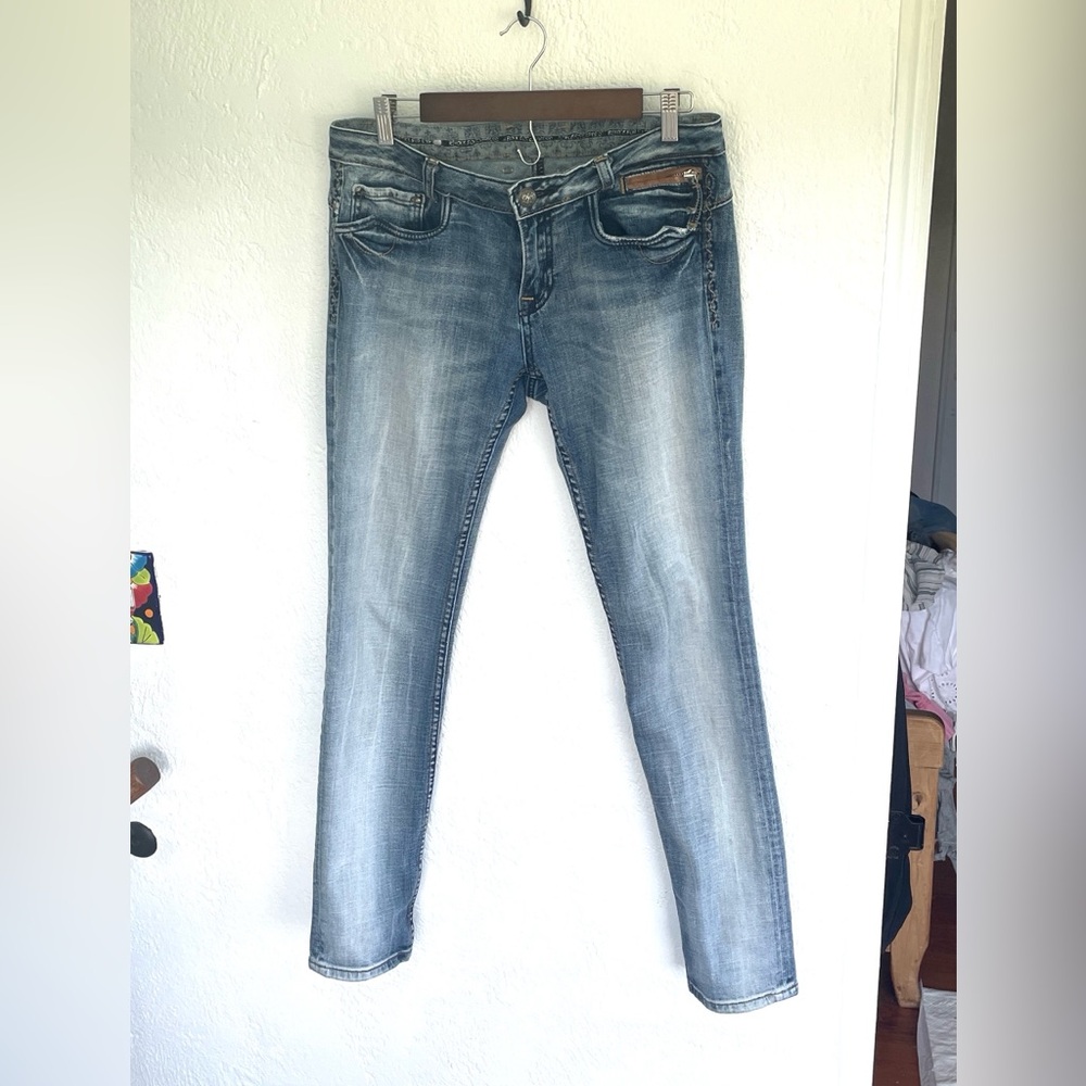 Rerock Express Limited Edition Vintage Embroidered Straight Leg Jeans Size 10/30
